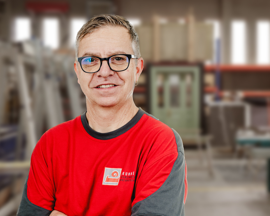 Felix Schwarzenbach, Schreiner-Monteur, bei der R. Brunner AG, Schreinerei Innenausbau Zürich