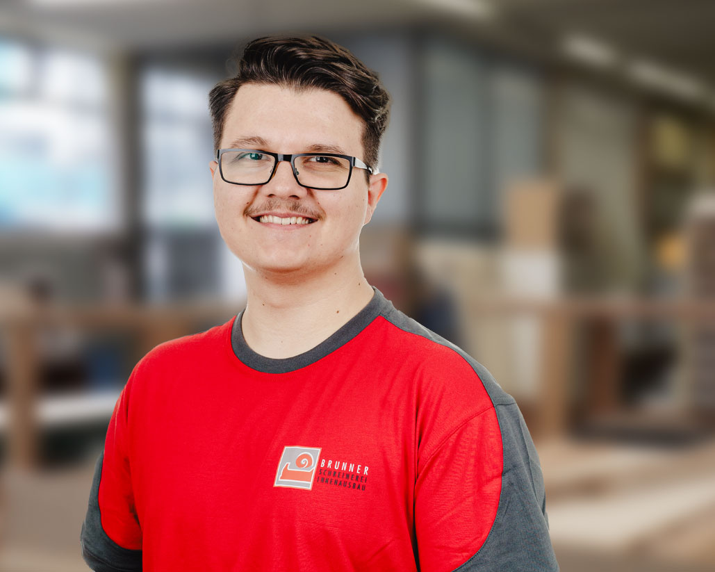 Luka Milanovic, Schreiner bei der R. Brunner AG, Schreinerei Innenausbau Zürich
