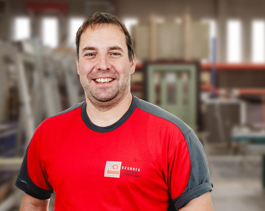 Urban Alig, Schreiner- und Service-Monteur bei der R. Brunner AG, Schreinerei Innenausbau Zürich
