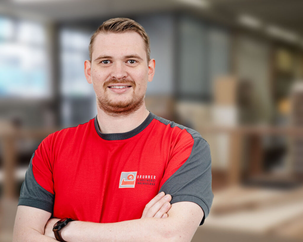 Oliver Hermann, Produktionsleiter und Berufsbildner bei der Schreinerei R. Brunner AG in Zürich