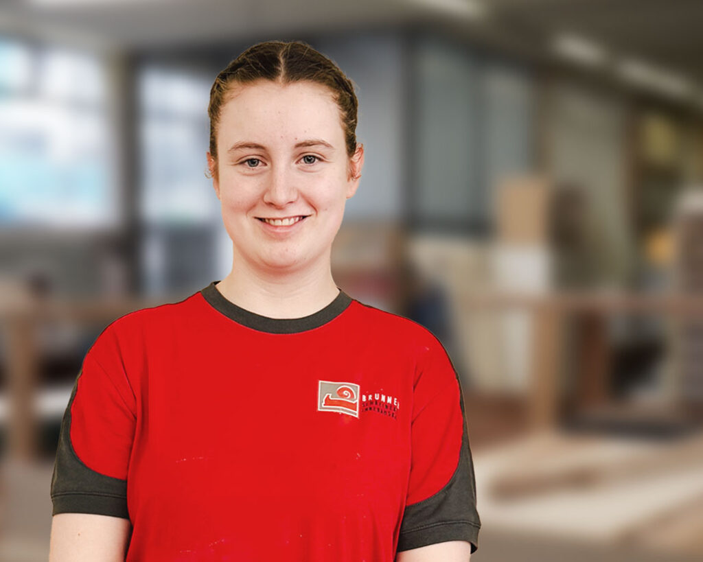 Vanessa Rüegg, Lernende Schreinerin EFZ im 2. Lehrjahr bei der Schreinerei R. Brunner AG in Zürich