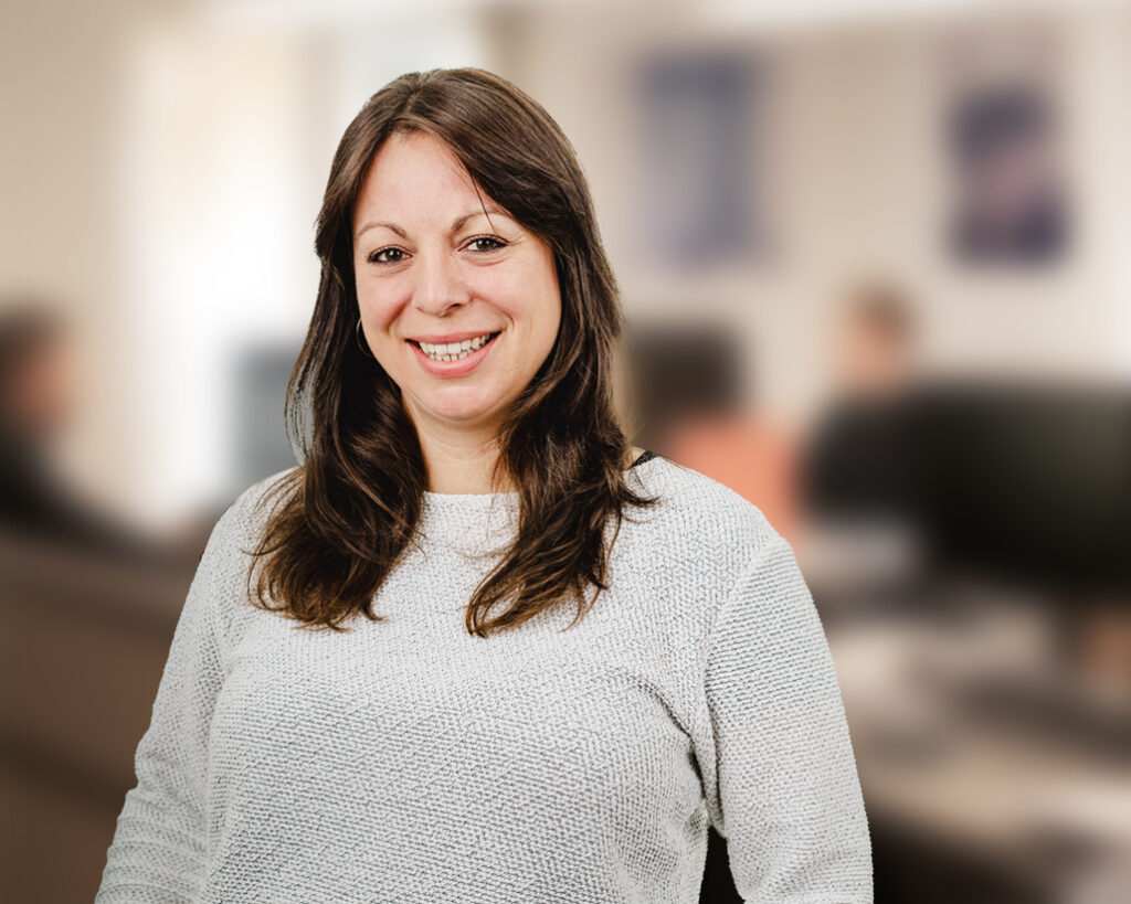 Claudia Zimmermann, Buchhaltung und Sekretariat bei der Schreinerei R. Brunner AG in Zürich