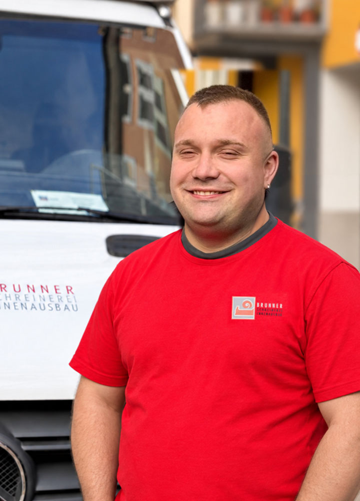 Marcel Häderli, Chauffer, Schreinerei R. Brunner AG in Dällikon und Zürich